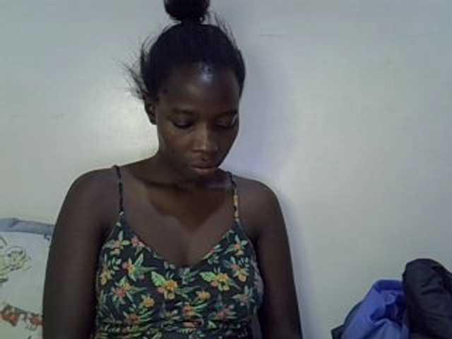 miss-vibes live cam on BongaCams