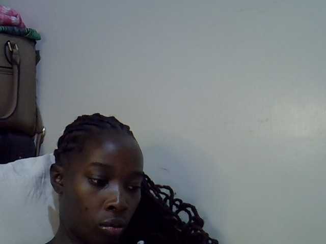 miss-vibes live cam on BongaCams