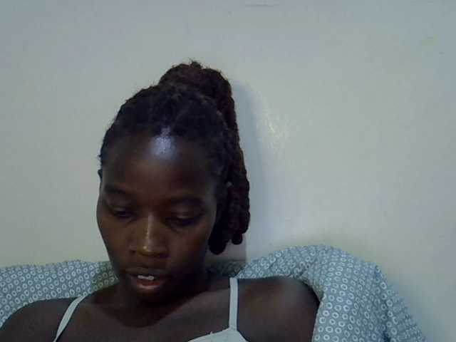miss-vibes live cam on BongaCams