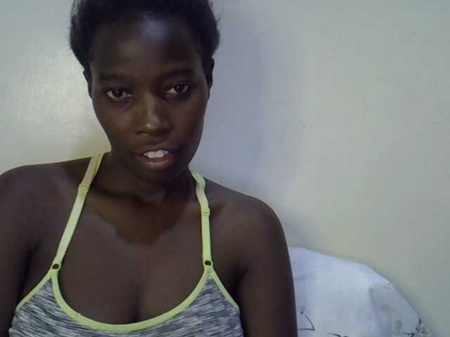 miss-vibes live cam on BongaCams