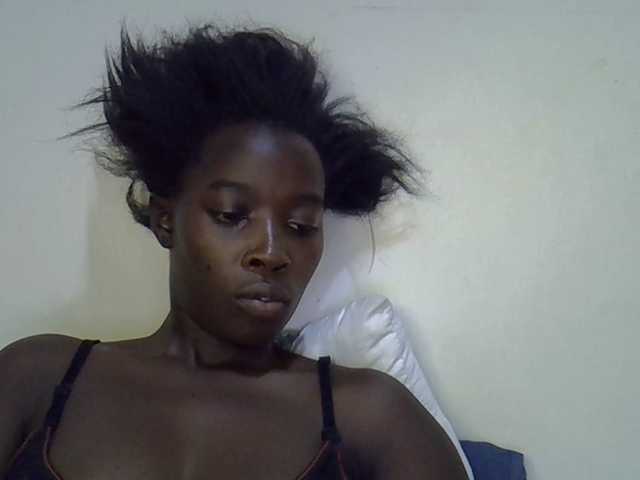 miss-vibes live cam on BongaCams
