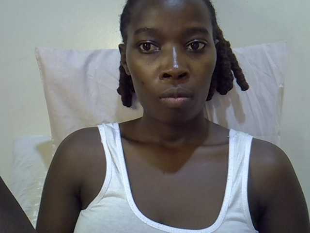 miss-vibes live cam on BongaCams
