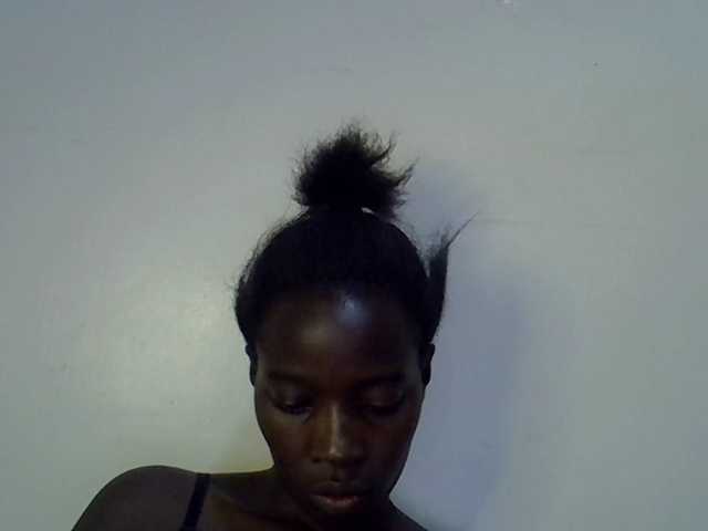 miss-vibes live cam on BongaCams