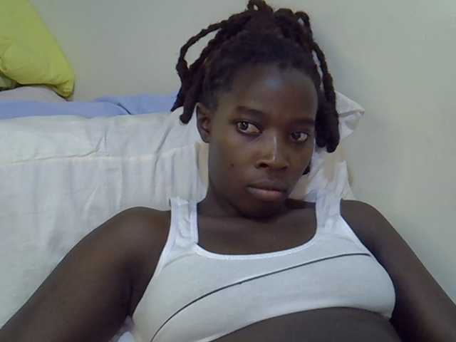 miss-vibes live cam on BongaCams