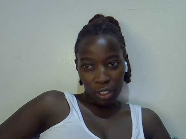 miss-vibes live cam on BongaCams