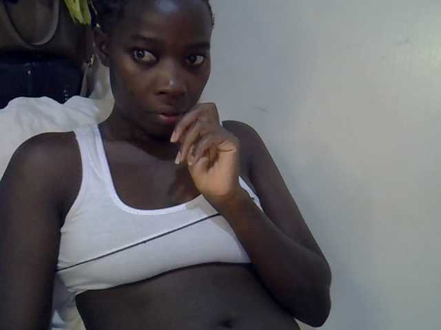 miss-vibes live cam on BongaCams