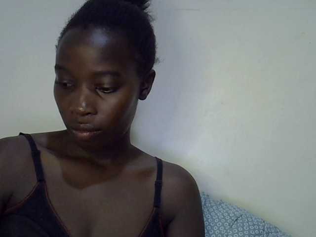 miss-vibes live cam on BongaCams