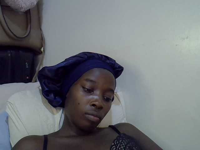 miss-vibes live cam on BongaCams