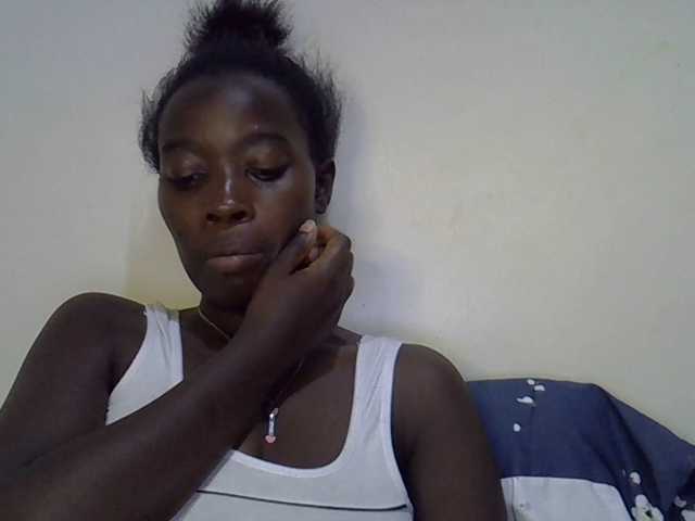 miss-vibes live cam on BongaCams