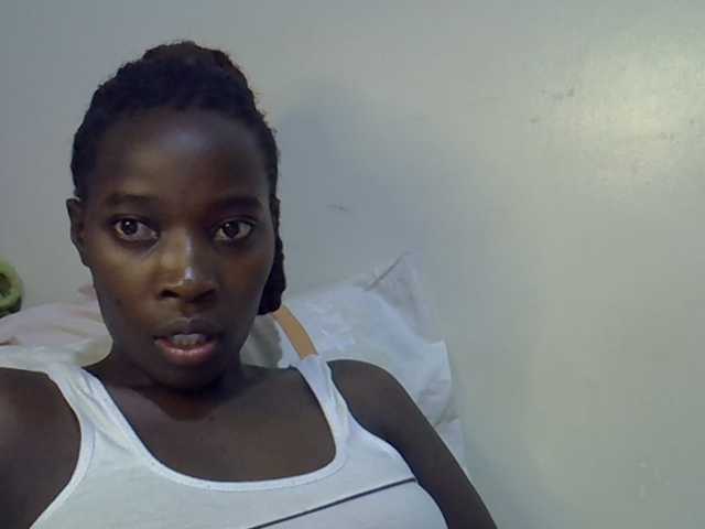 miss-vibes live cam on BongaCams