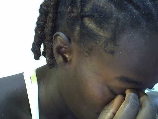 miss-vibes live cam on BongaCams