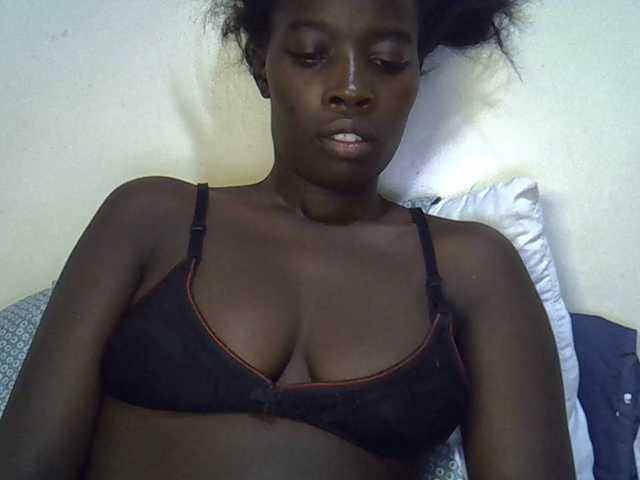 miss-vibes live cam on BongaCams