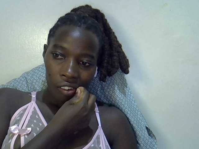 miss-vibes — live female cam
