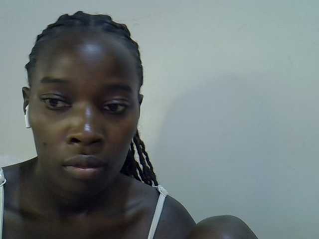 miss-vibes live cam on BongaCams