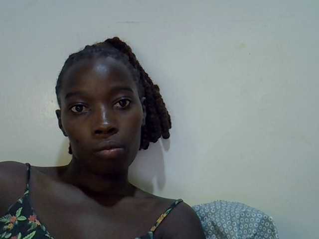 miss-vibes live cam on BongaCams