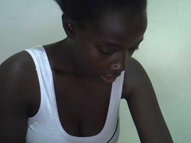 miss-vibes live cam on BongaCams