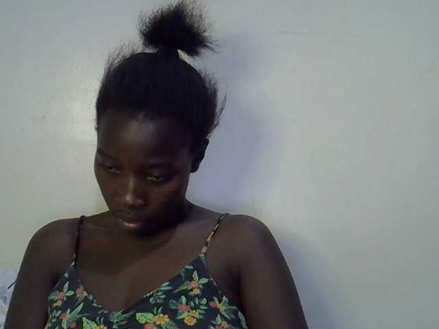 miss-vibes live cam on BongaCams