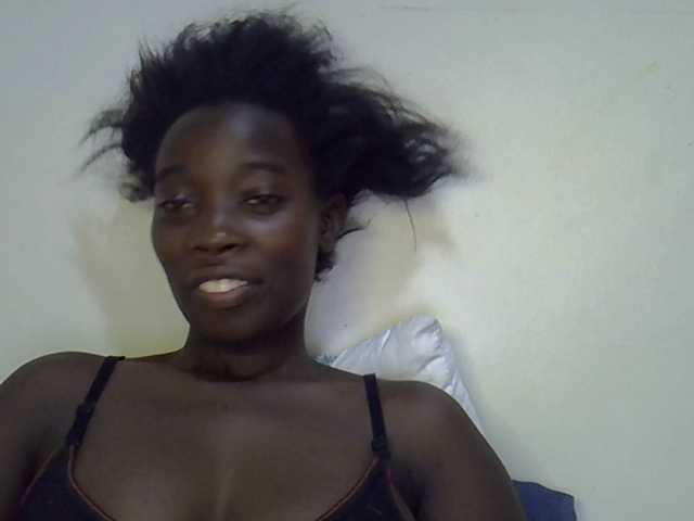 miss-vibes live cam on BongaCams