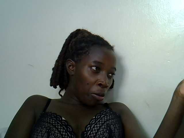 miss-vibes, en vivo ahora en BongaCams