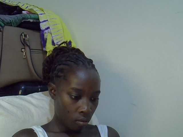 miss-vibes live cam on BongaCams