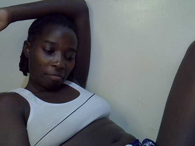 miss-vibes live cam on BongaCams