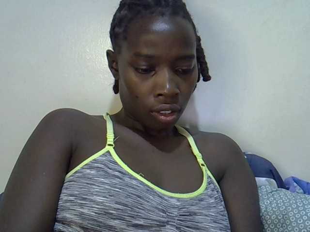 miss-vibes live cam on BongaCams