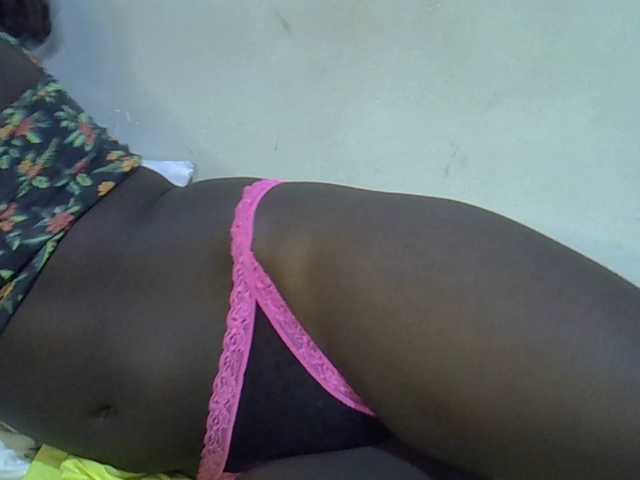 miss-vibes live cam on BongaCams