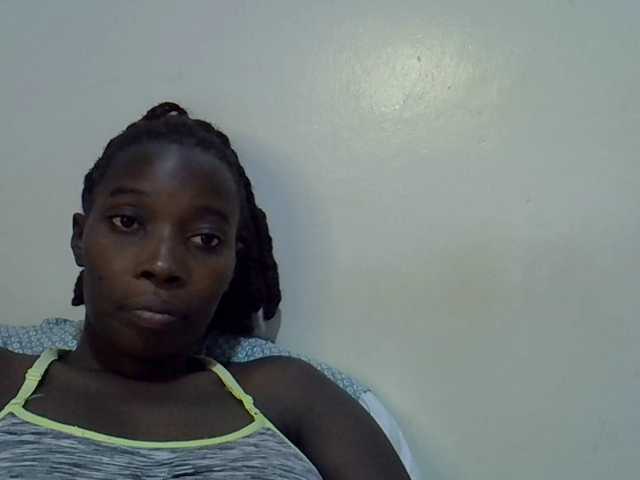 miss-vibes live cam on BongaCams