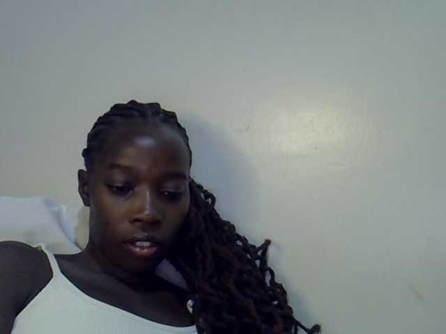 miss-vibes live cam on BongaCams