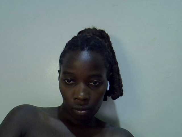 miss-vibes live cam on BongaCams