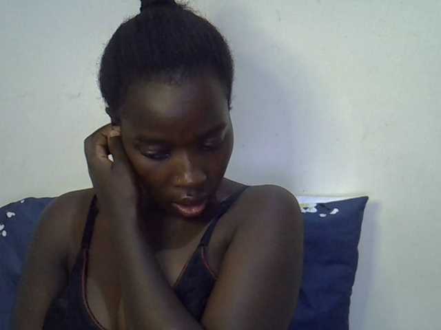 miss-vibes live cam on BongaCams
