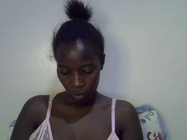 miss-vibes live cam on BongaCams