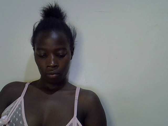 miss-vibes live cam on BongaCams