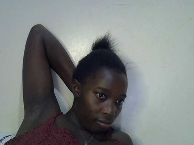 miss-vibes live cam on BongaCams