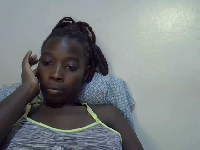 miss-vibes live cam on BongaCams