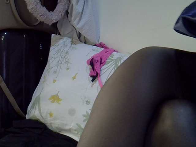 miss-vibes live cam on BongaCams