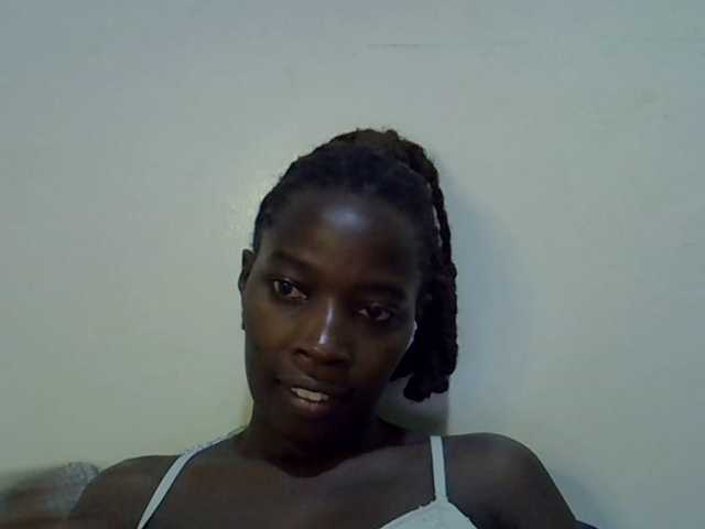 miss-vibes live cam on BongaCams