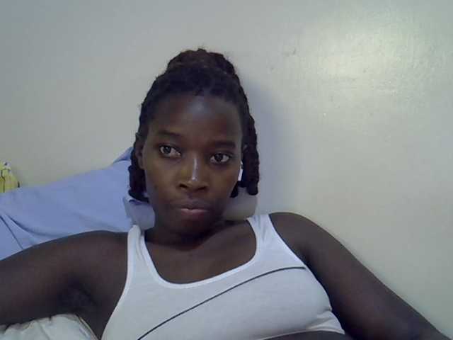 miss-vibes live cam on BongaCams