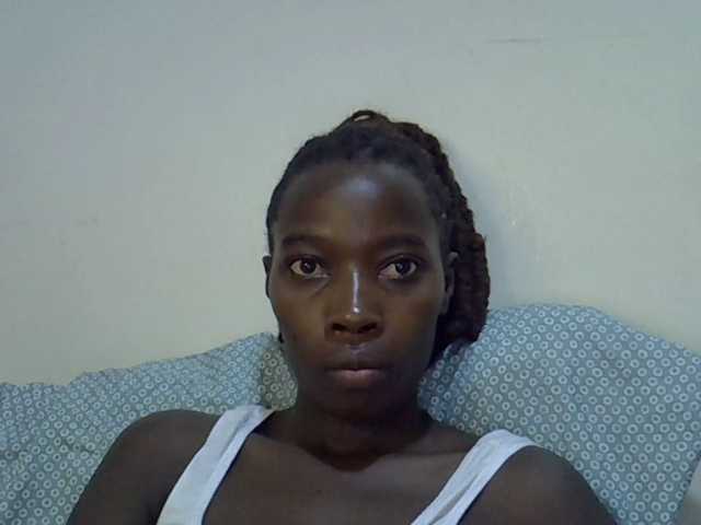miss-vibes live cam on BongaCams