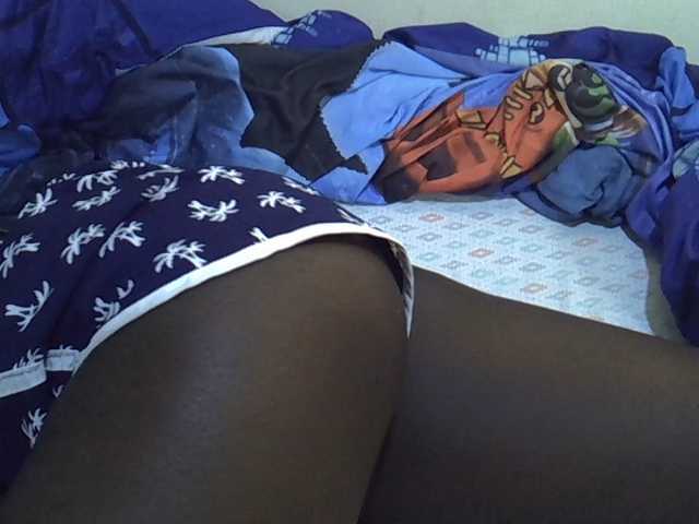 miss-vibes live cam on BongaCams
