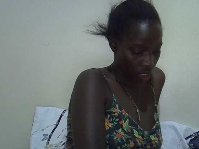 miss-vibes live cam on BongaCams