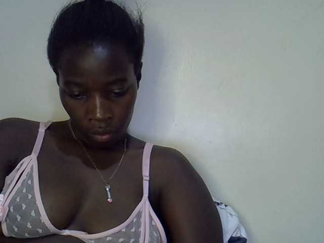 miss-vibes live cam on BongaCams