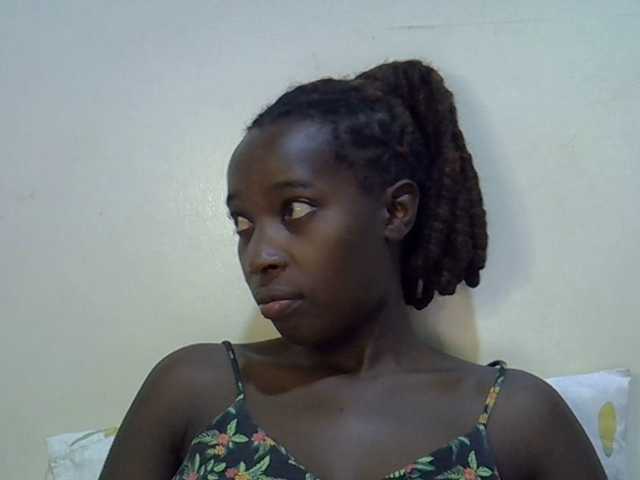 miss-vibes, en directo ahora en BongaCams