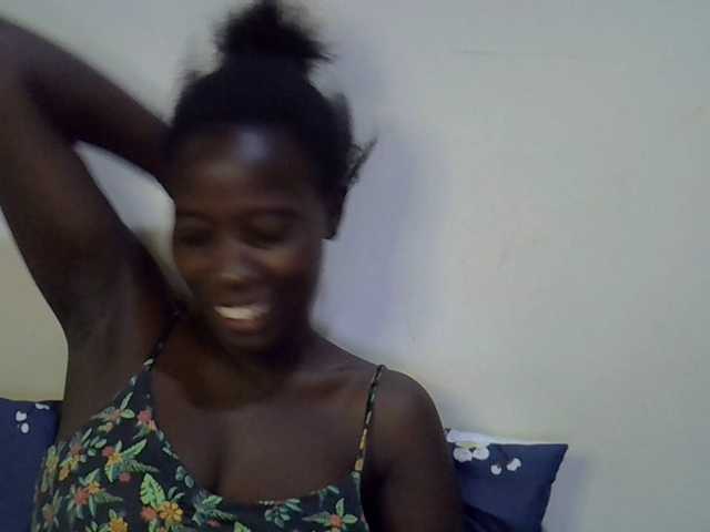 miss-vibes live cam on BongaCams