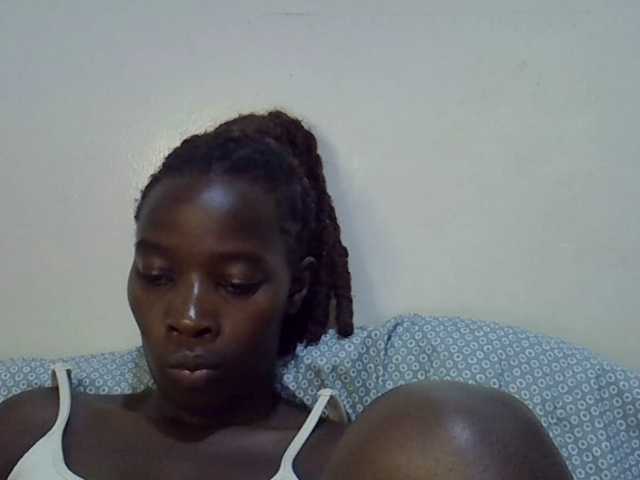 miss-vibes live cam on BongaCams