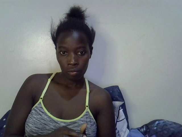 miss-vibes live cam on BongaCams