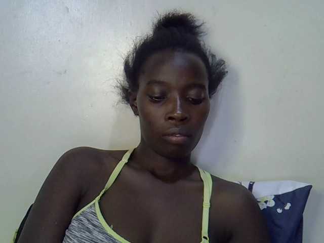 miss-vibes live cam on BongaCams