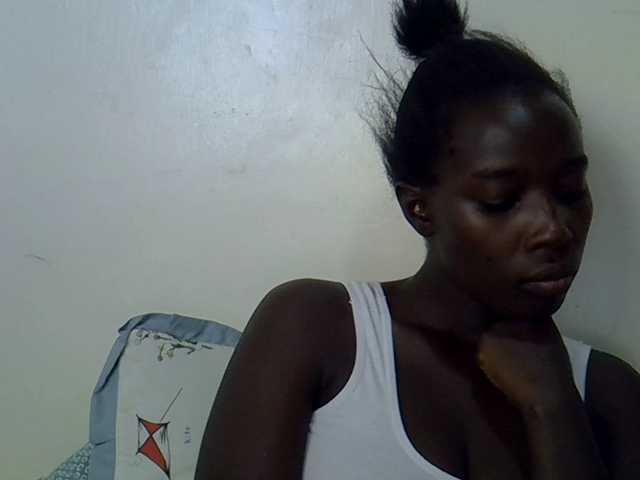 miss-vibes live cam on BongaCams