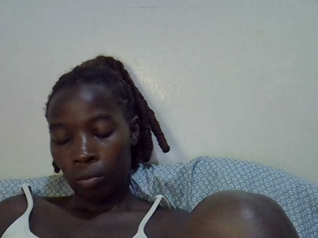 miss-vibes live cam on BongaCams