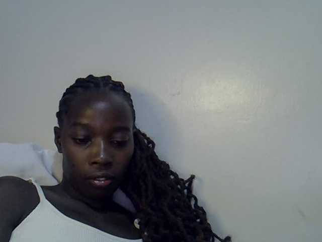 miss-vibes live cam on BongaCams